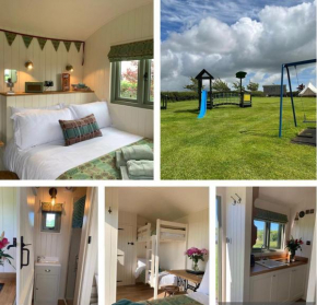 The Woolly Sheep Shepherd Huts